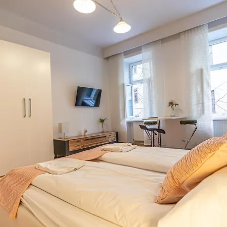 Peaceful Getaway 2Br Apartment With Shared Spaces Vienna Exterior photo